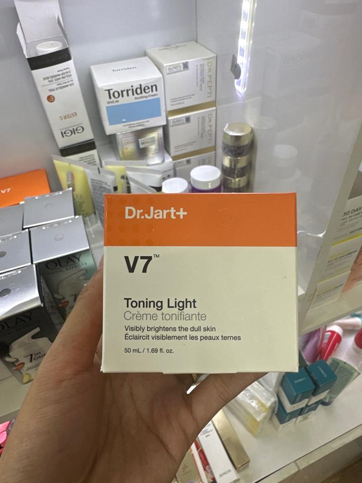 Kem V7 Full-duoc-ban-tai-Mỹ Phẩm Hưng Lê