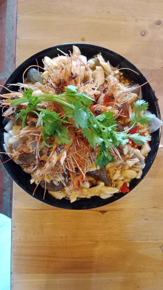 Tôm cherry-duoc-ban-tai-HỒ CÂU HAI MO