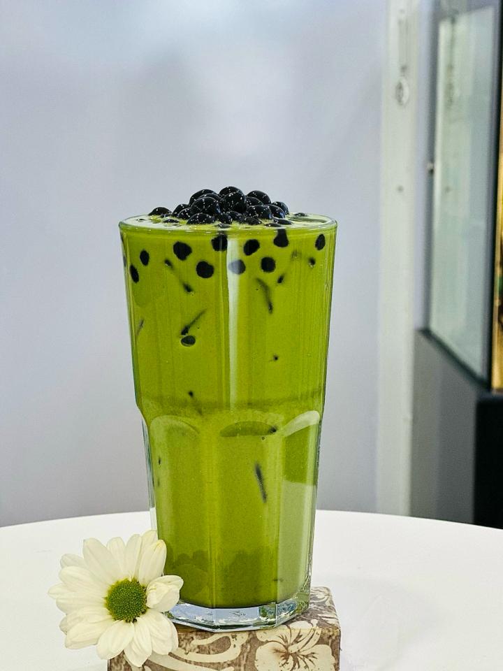 Trà sữa matcha-duoc-ban-tai-NHÂN VIP COFFEE