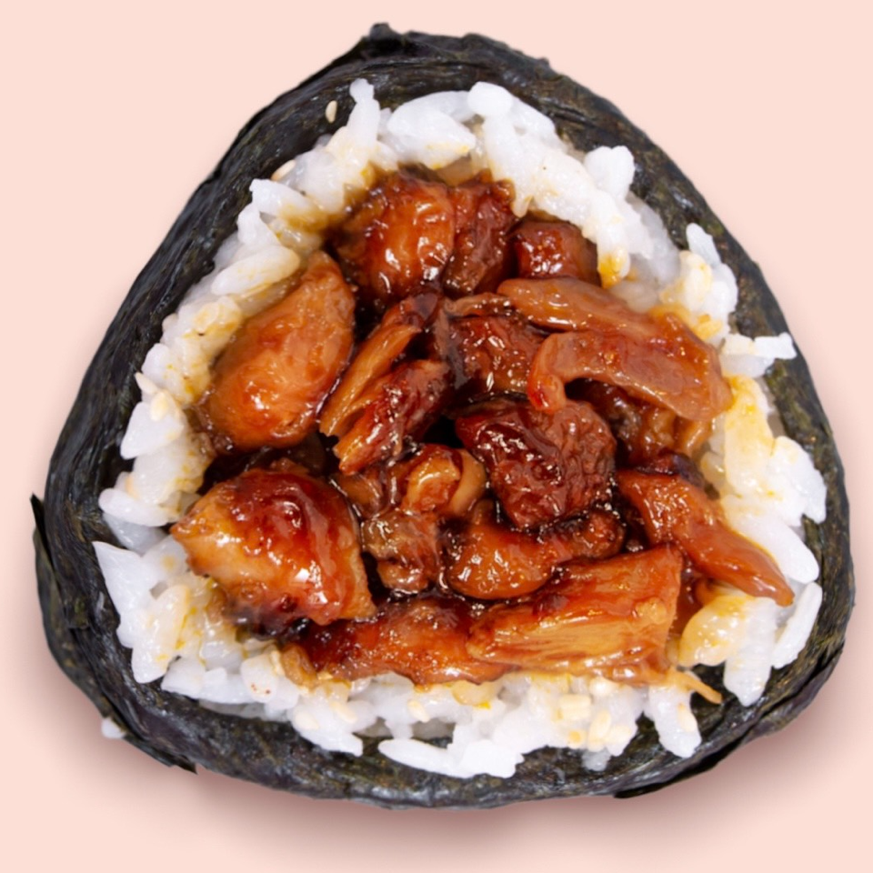 Onigiri gà sốt teriyaki-duoc-ban-tai-CLEANFASTFOOD - KOREAFOOD