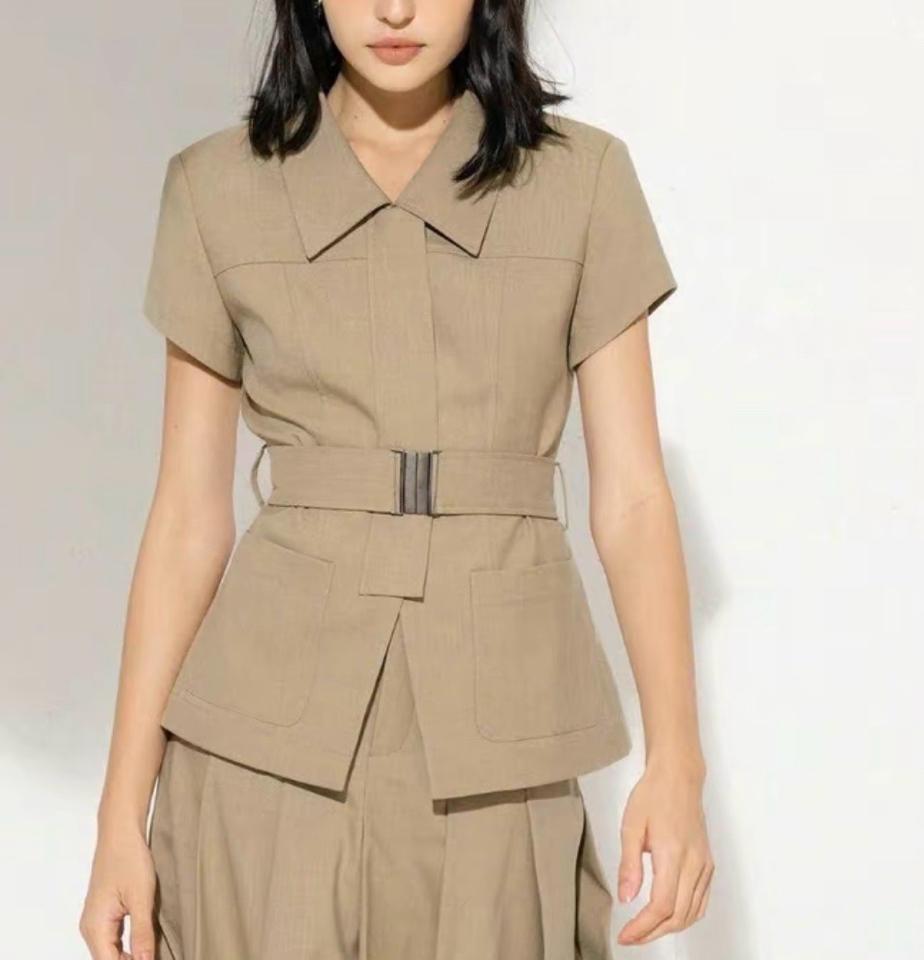 Áo sơ mi cổ Đức kèm đai-duoc-ban-tai-JESSICA - SHOP