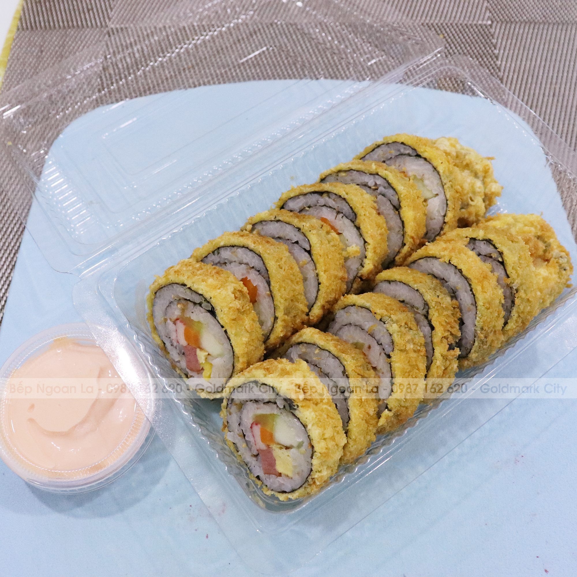 Kimbap Chiên / Fried Kimbap-duoc-ban-tai-Ngoan La Shop
