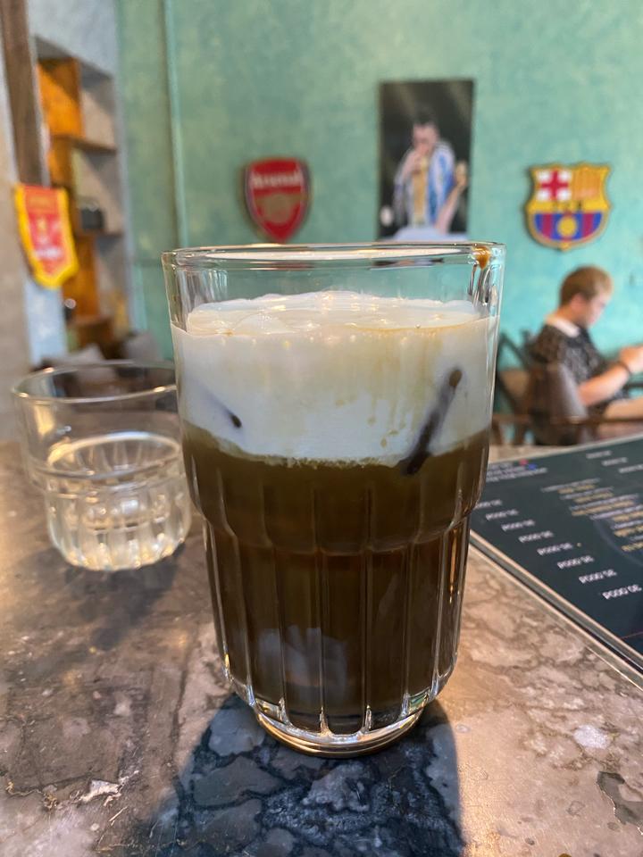 Caffe Muối-duoc-ban-tai-Alaska Coffee