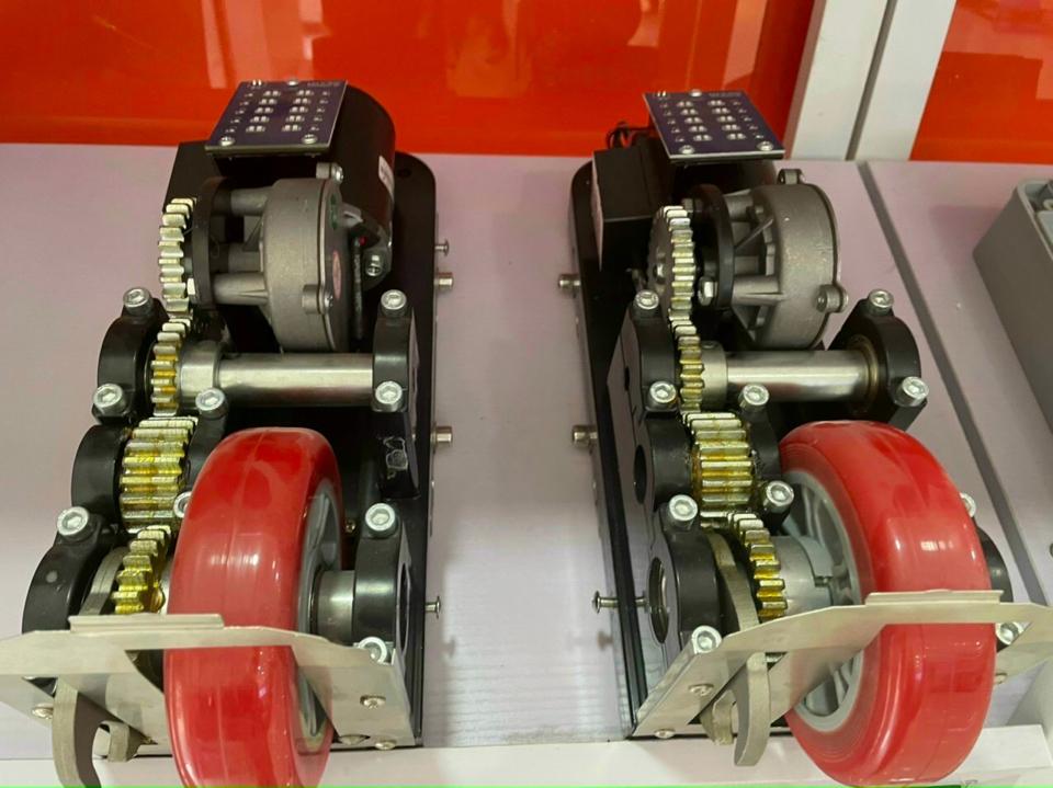 Robot cổng tự động 500kg/cánh-duoc-ban-tai-CÔNG TY HOÀNG ANH SEN