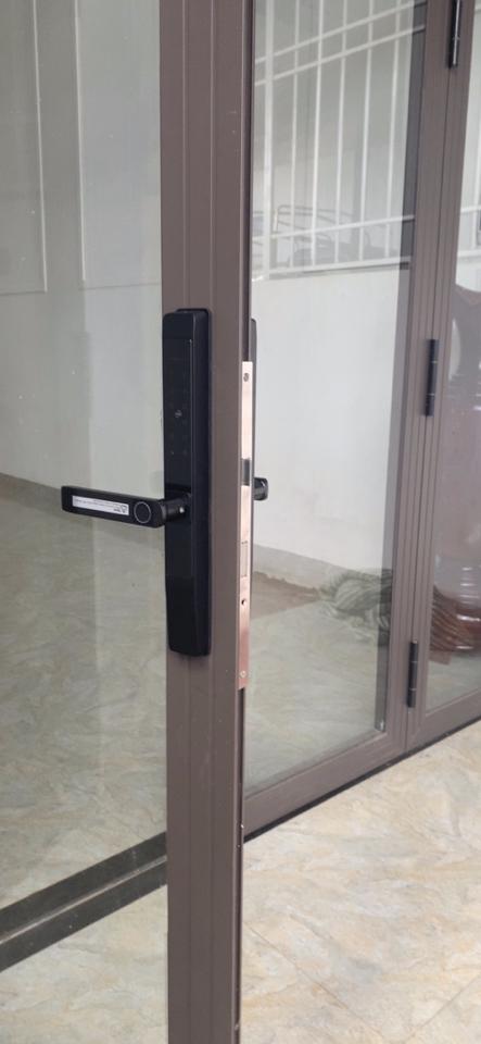Khóa vân tay TTlock MeTalock-duoc-ban-tai-CÔNG TY HOÀNG ANH SEN