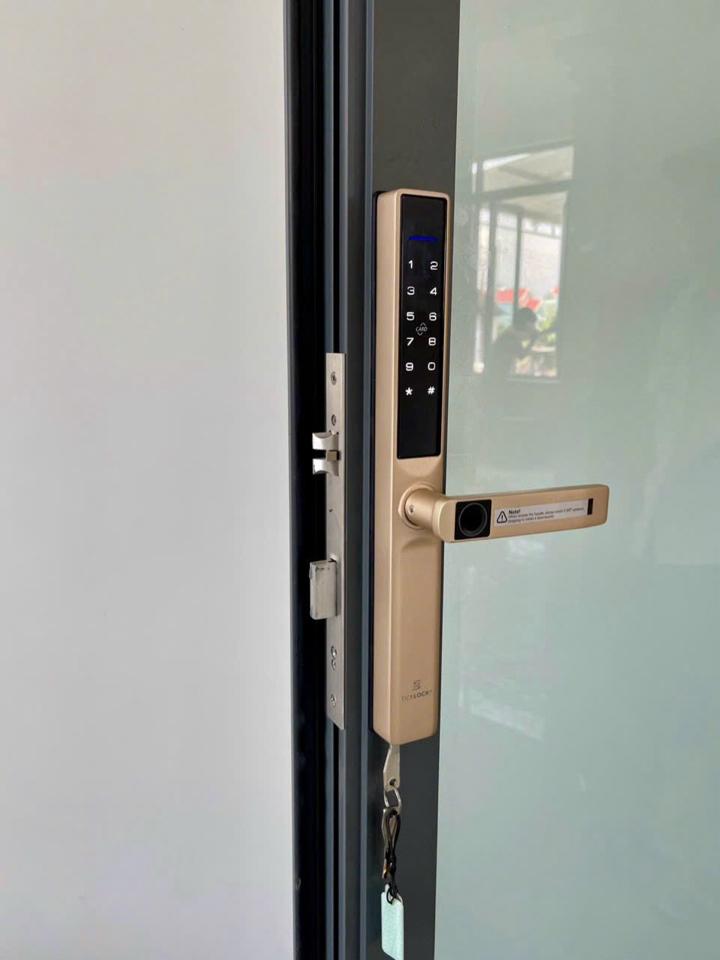 Khoá vân tay Ticklock AD106-duoc-ban-tai-CÔNG TY HOÀNG ANH SEN