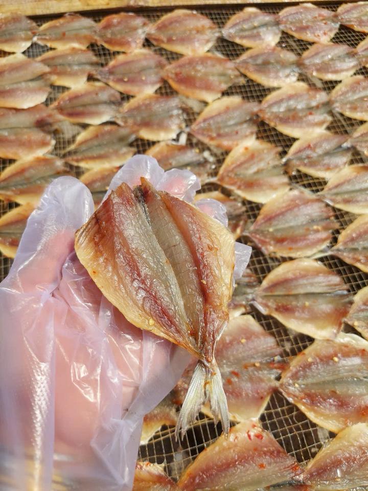 Cá Chỉ Vàng 1 Nắng Tẩm -duoc-ban-tai-PYLUCKFOODS - CỬA HÀNG THỰC PHẨM MAY MẮN VÀ HẠNH PHÚC