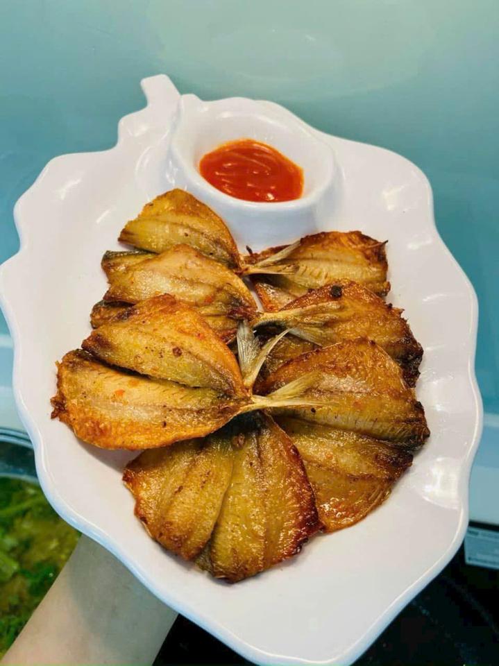 Cá Chỉ Vàng 2 Nắng Tẩm-duoc-ban-tai-PYLUCKFOODS - CỬA HÀNG THỰC PHẨM MAY MẮN VÀ HẠNH PHÚC