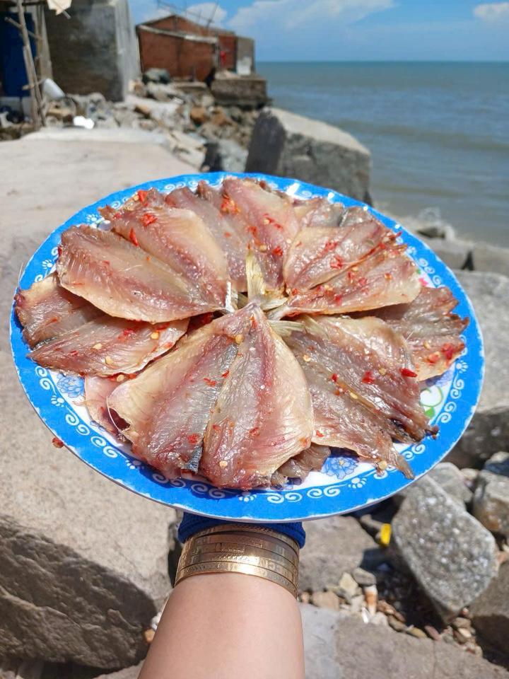 Cá Chỉ Vàng 1 Nắng Tẩm -duoc-ban-tai-PYLUCKFOODS - CỬA HÀNG THỰC PHẨM MAY MẮN VÀ HẠNH PHÚC