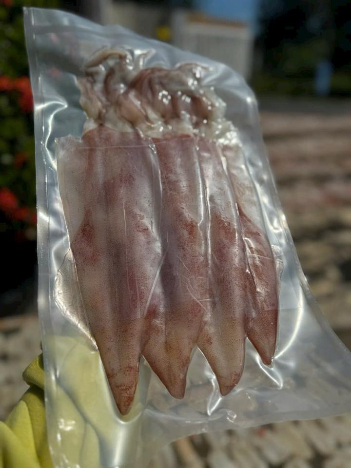Mực 2N Size 8 con/ kí-duoc-ban-tai-PYLUCKFOODS - CỬA HÀNG THỰC PHẨM MAY MẮN VÀ HẠNH PHÚC