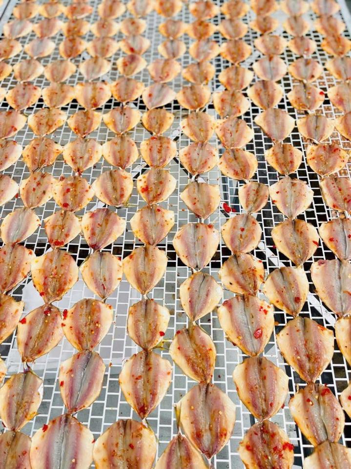 Cá Chỉ Vàng 2 Nắng Tẩm-duoc-ban-tai-PYLUCKFOODS - CỬA HÀNG THỰC PHẨM MAY MẮN VÀ HẠNH PHÚC