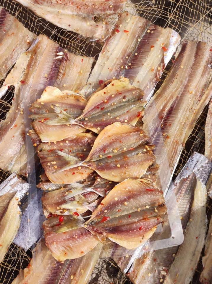 Cá Chỉ Vàng 1 Nắng Tẩm -duoc-ban-tai-PYLUCKFOODS - CỬA HÀNG THỰC PHẨM MAY MẮN VÀ HẠNH PHÚC