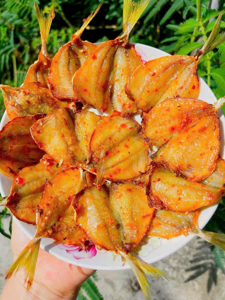 Cá Chỉ Vàng 1 Nắng Tẩm -duoc-ban-tai-PYLUCKFOODS - CỬA HÀNG THỰC PHẨM MAY MẮN VÀ HẠNH PHÚC