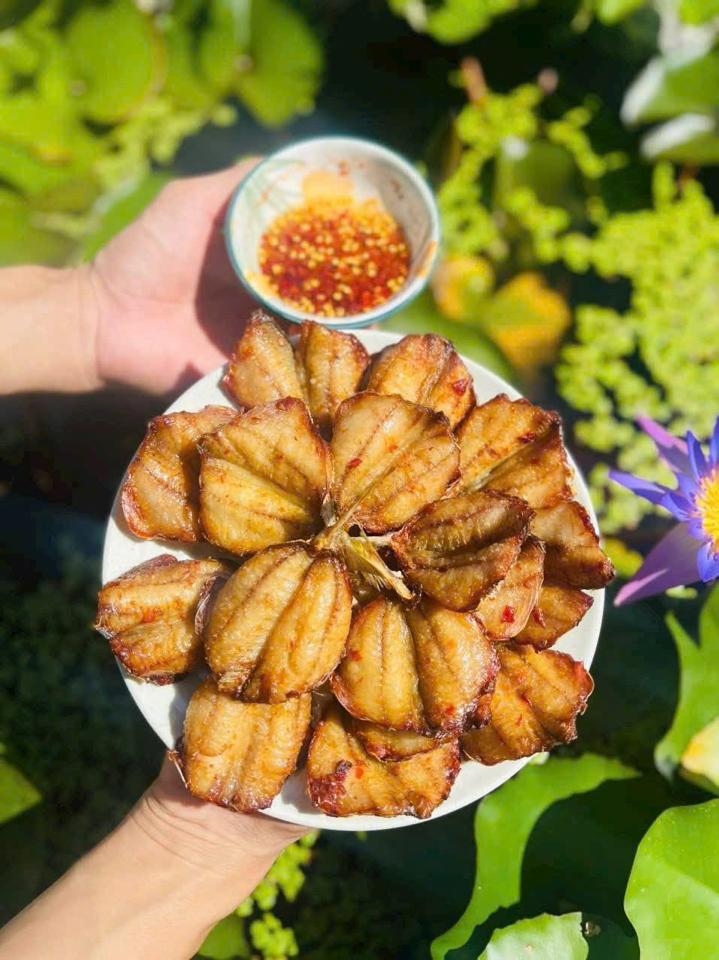 Cá Chỉ Vàng 2 Nắng Tẩm-duoc-ban-tai-PYLUCKFOODS - CỬA HÀNG THỰC PHẨM MAY MẮN VÀ HẠNH PHÚC