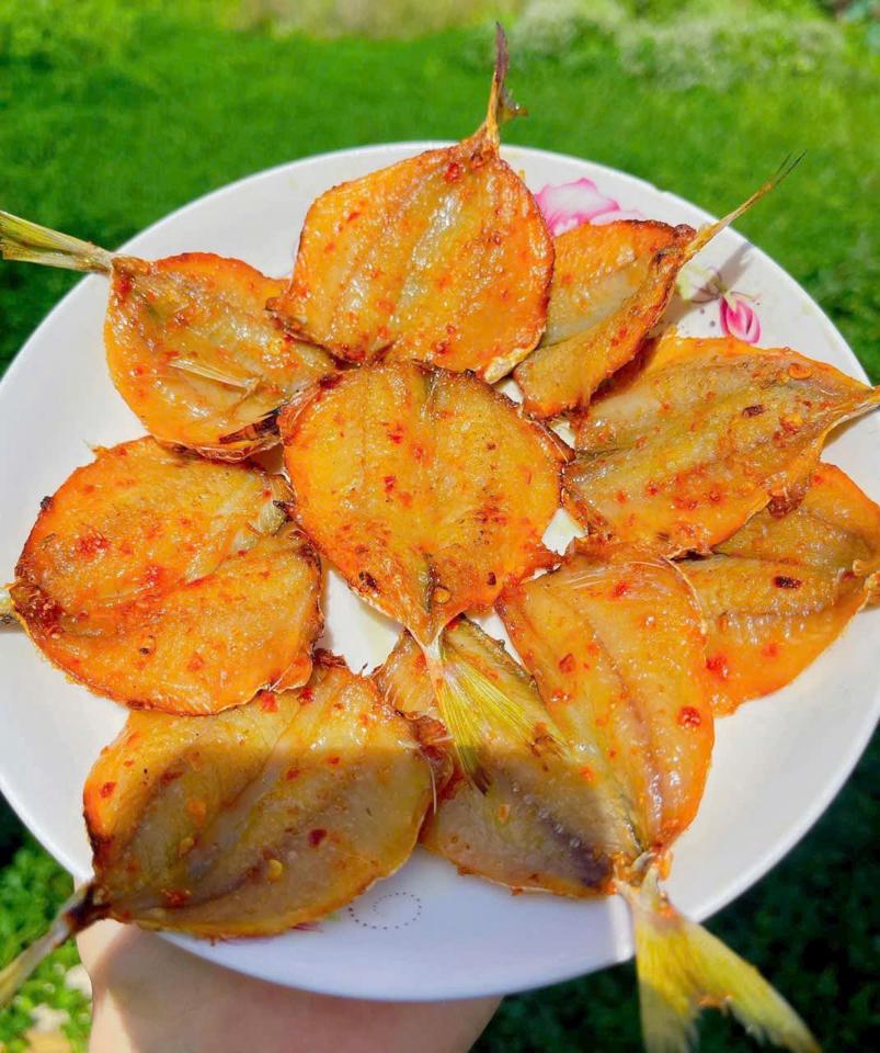 Cá Chỉ Vàng 1 Nắng Tẩm -duoc-ban-tai-PYLUCKFOODS - CỬA HÀNG THỰC PHẨM MAY MẮN VÀ HẠNH PHÚC