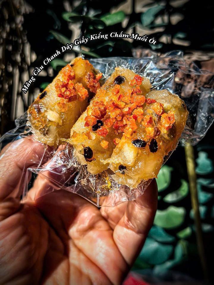 Mãng Cầu Sấy Chanh Dây Đặc Biệt ( Siêu Ngon ) - Tặng kèm muối chấm-duoc-ban-tai-PYLUCKFOODS - CỬA HÀNG THỰC PHẨM MAY MẮN VÀ HẠNH PHÚC