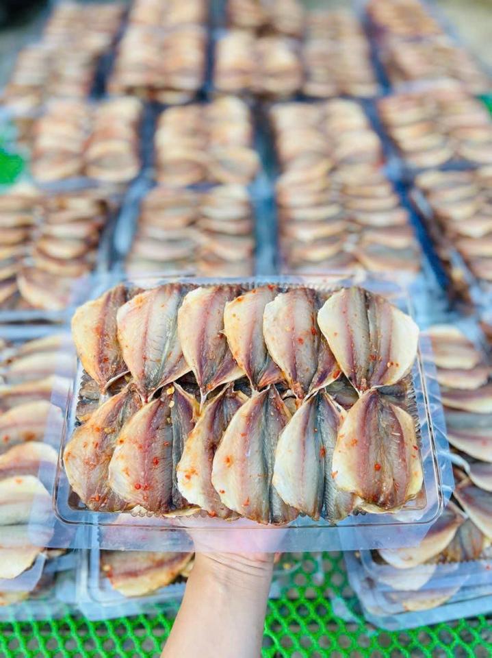 Cá Chỉ Vàng 2 Nắng Tẩm-duoc-ban-tai-PYLUCKFOODS - CỬA HÀNG THỰC PHẨM MAY MẮN VÀ HẠNH PHÚC