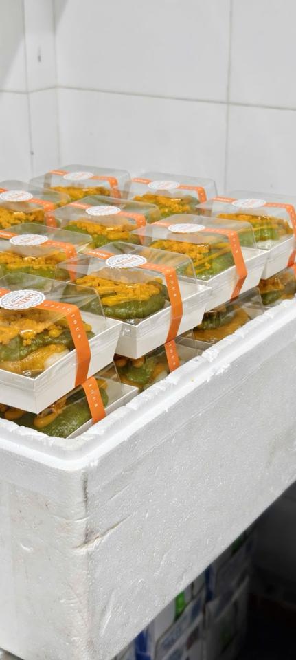 Mochi cốm trứng dẻo -duoc-ban-tai-Tiệm bánh Chum Chum - Ngọc Hồi