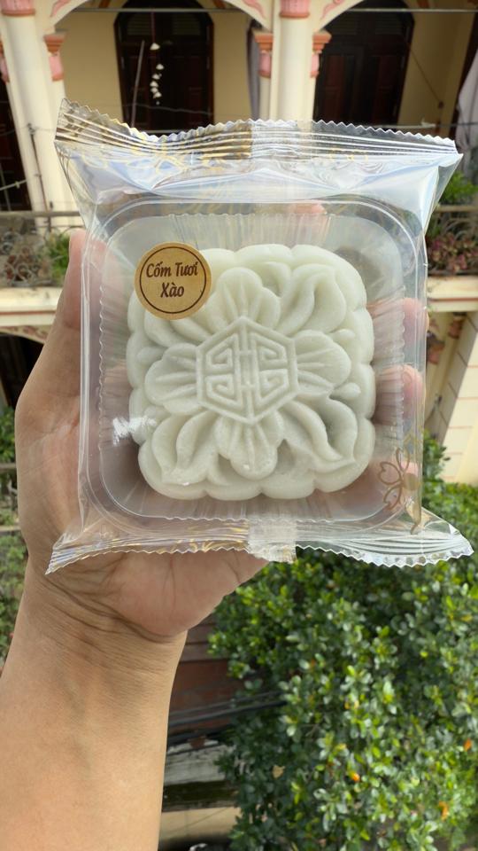 Bánh dẻo nhân cốm tươi xào ( 180g ) -duoc-ban-tai-Tiệm bánh Chum Chum - Ngọc Hồi