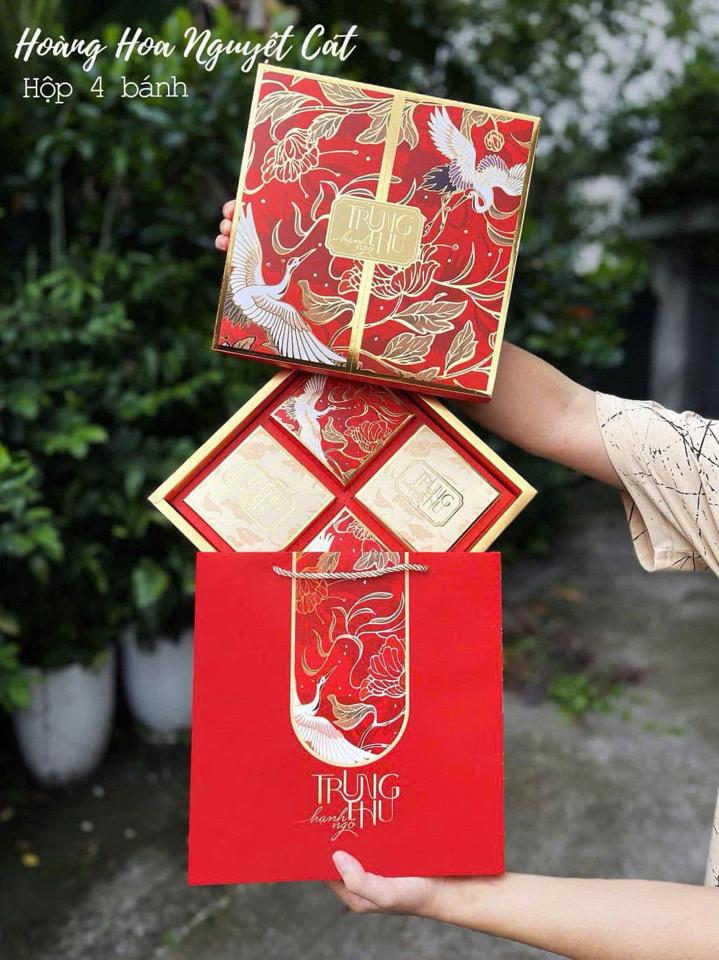 Hộp trung thu 4 bánh-duoc-ban-tai-Tiệm bánh Chum Chum - Ngọc Hồi