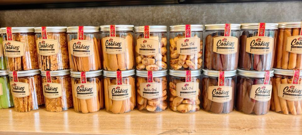 Bánh cookies - Trà - Đồ Tết -duoc-ban-tai-Tiệm bánh Chum Chum - Ngọc Hồi