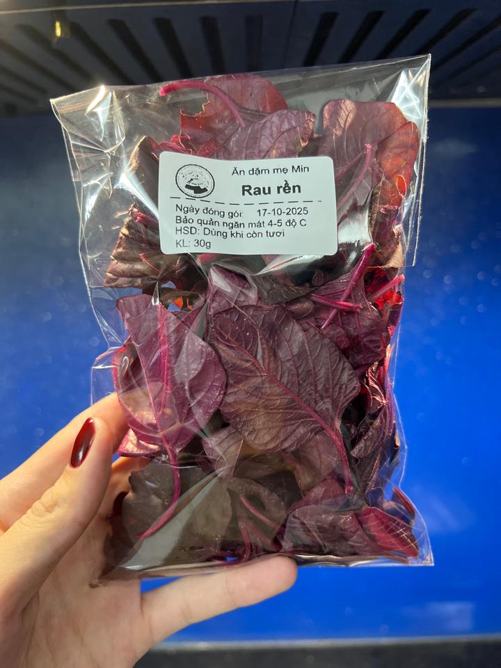 Rau dền-duoc-ban-tai-Ăn dặm mẹ Min
