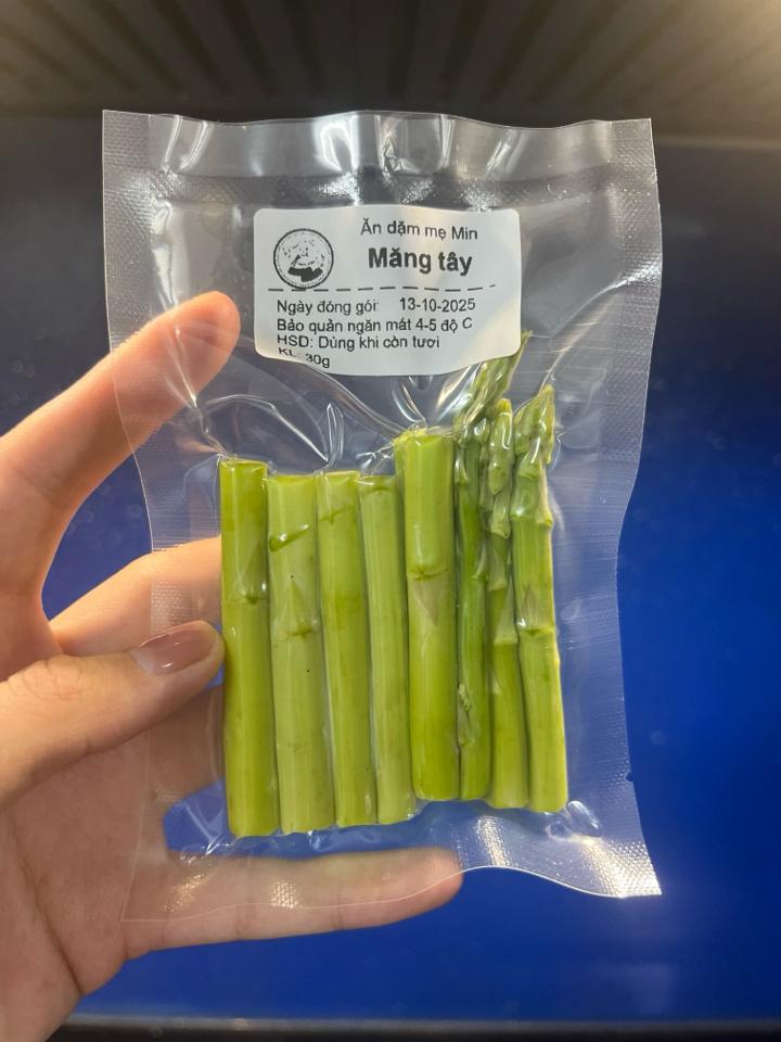 Măng tây-duoc-ban-tai-Ăn dặm mẹ Min