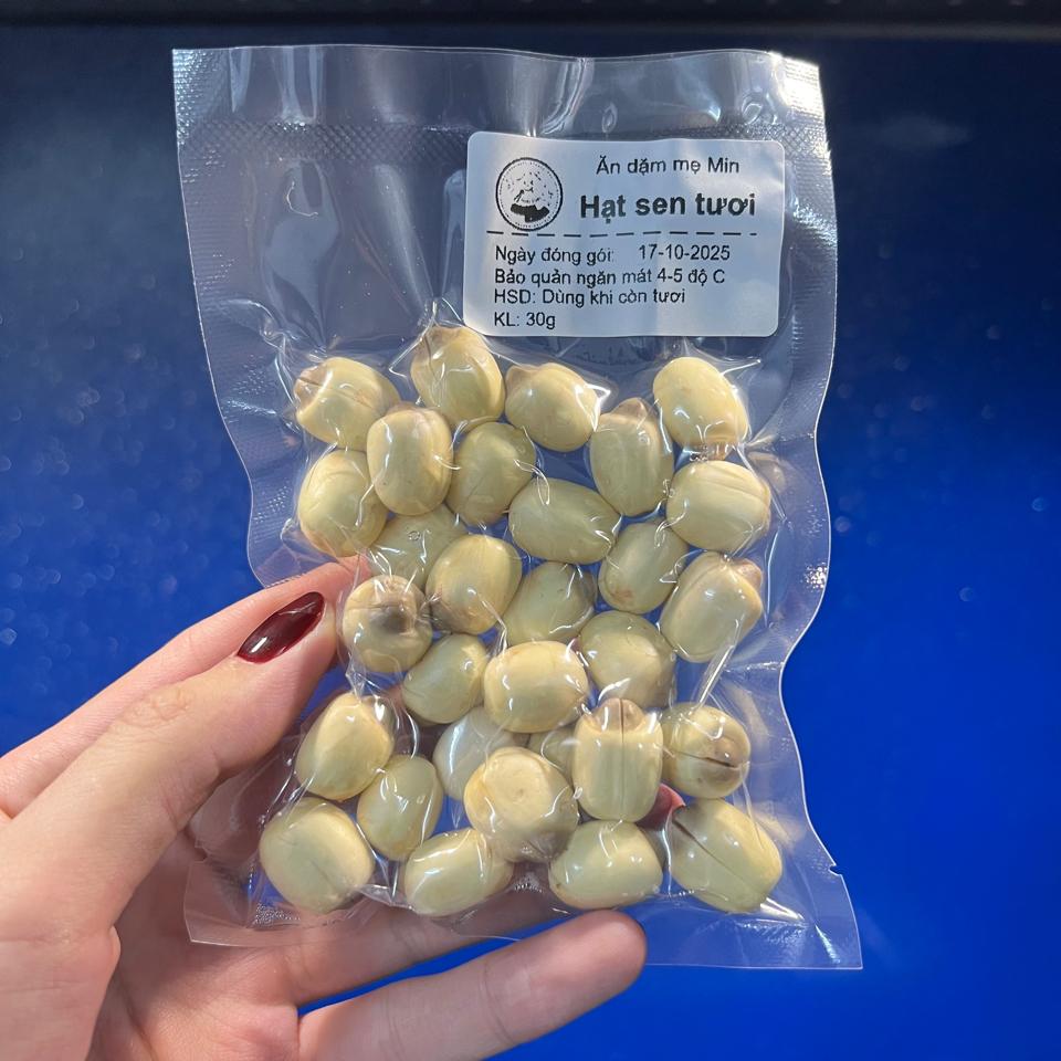 Hạt sen tươi-duoc-ban-tai-Ăn dặm mẹ Min