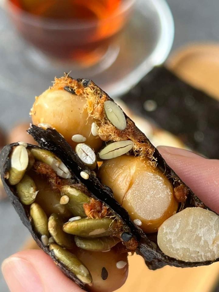 BÁNH MACCA MIX 3 VỊ-duoc-ban-tai-Nhà của Mẹ Nghé Ngọ
