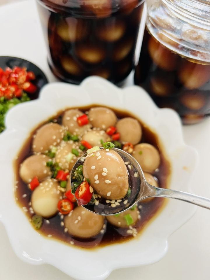 TRỨNG CÚT NGÂM TƯƠNG (50 trứng)-duoc-ban-tai-Nhà của Mẹ Nghé Ngọ