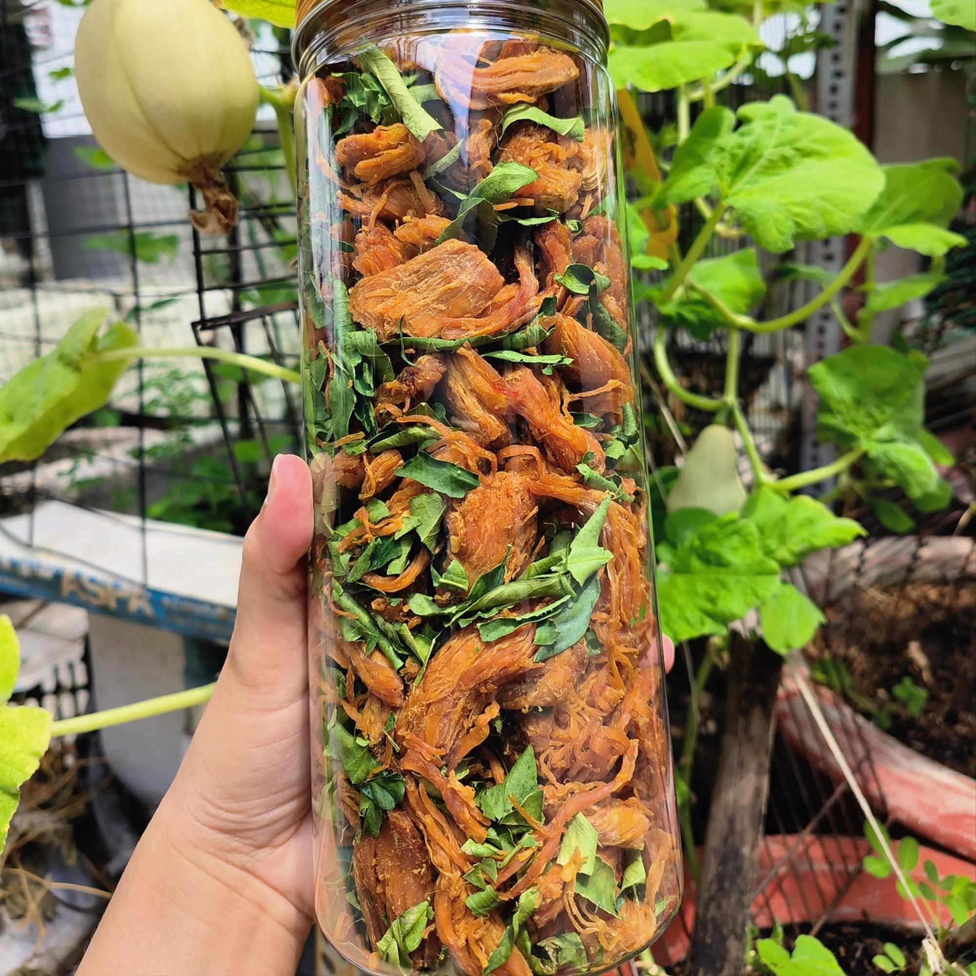 KHÔ GÀ LÁ CHANH CỤC -duoc-ban-tai-Nhà của Mẹ Nghé Ngọ