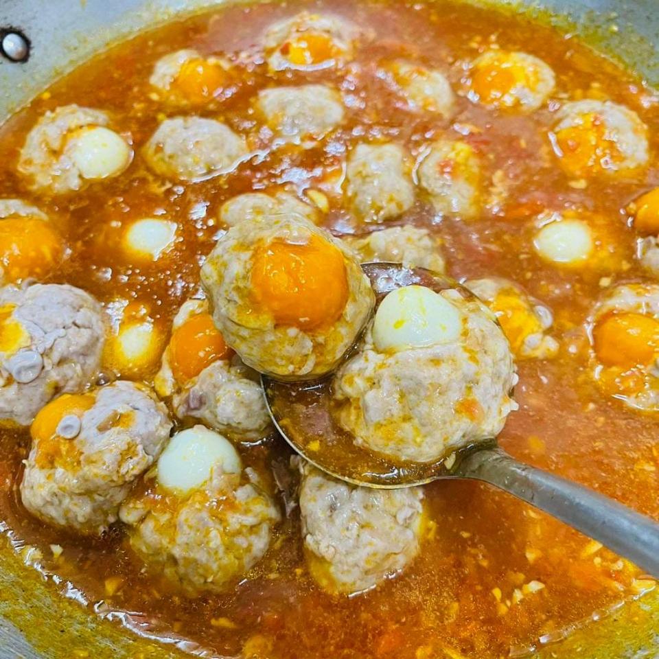 XÍU MẠI VIÊN TRỨNG CÚT TRỨNG MUỐI-duoc-ban-tai-Nhà của Mẹ Nghé Ngọ