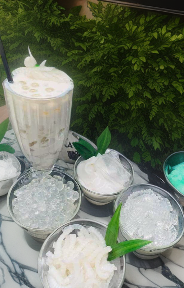 CHÈ DỪA TƯƠI FULL TOPPING-duoc-ban-tai-Nhà của Mẹ Nghé Ngọ