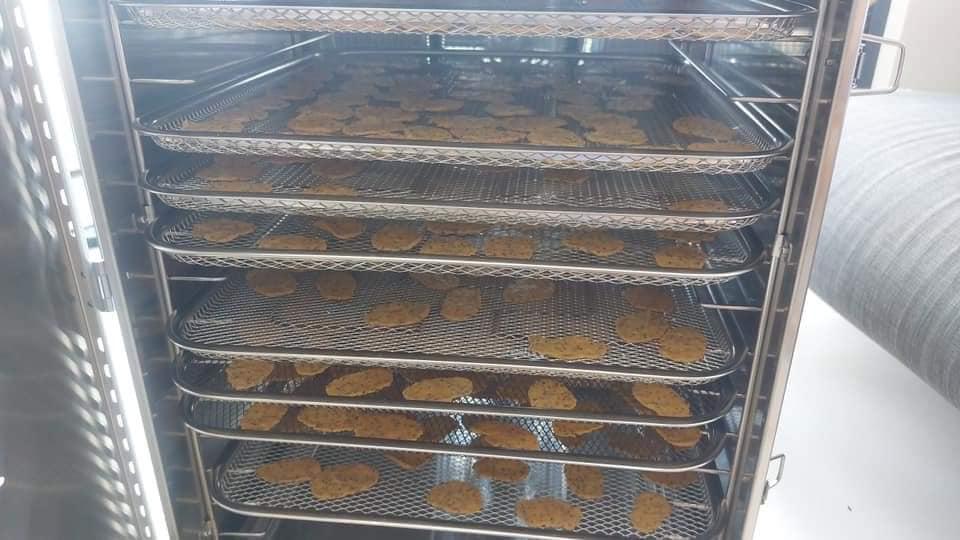 SNACK KHOAI LANG YẾN MẠCH HẠT CHIA-duoc-ban-tai-Nhà của Mẹ Nghé Ngọ