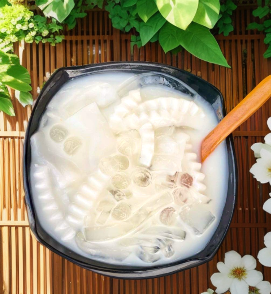 CHÈ DỪA TƯƠI FULL TOPPING-duoc-ban-tai-Nhà của Mẹ Nghé Ngọ