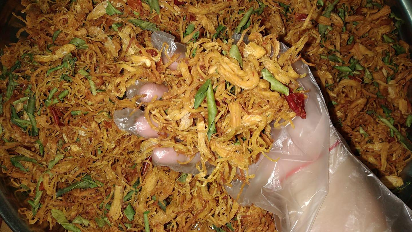 KHÔ GÀ LÁ CHANH SỢI-duoc-ban-tai-Nhà của Mẹ Nghé Ngọ