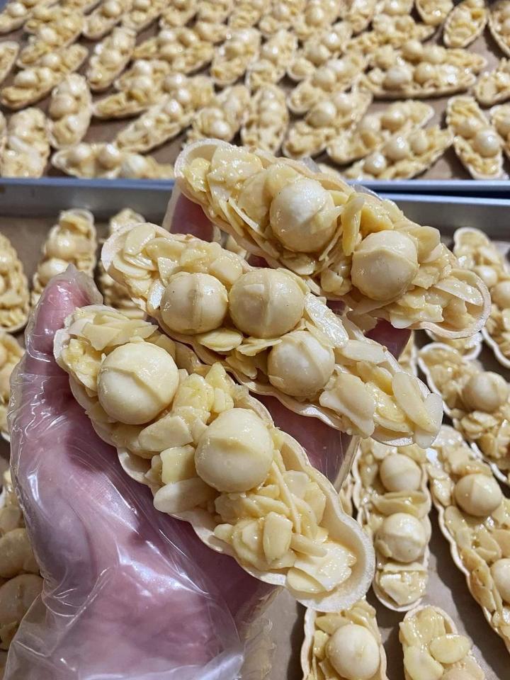 BÁNH THUYỀN HẠT MACCA 200g-duoc-ban-tai-Nhà của Mẹ Nghé Ngọ