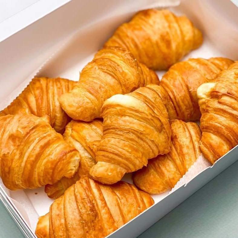 BÁNH CROISSANT-duoc-ban-tai-Nhà của Mẹ Nghé Ngọ