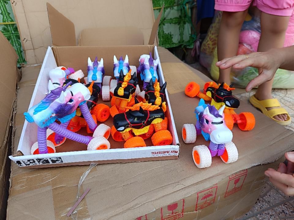 Xe Monter-duoc-ban-tai-NPP Quang Duy Toys