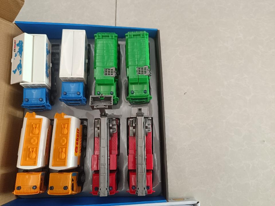 Xe môi trường -0hộp 8-duoc-ban-tai-NPP Quang Duy Toys