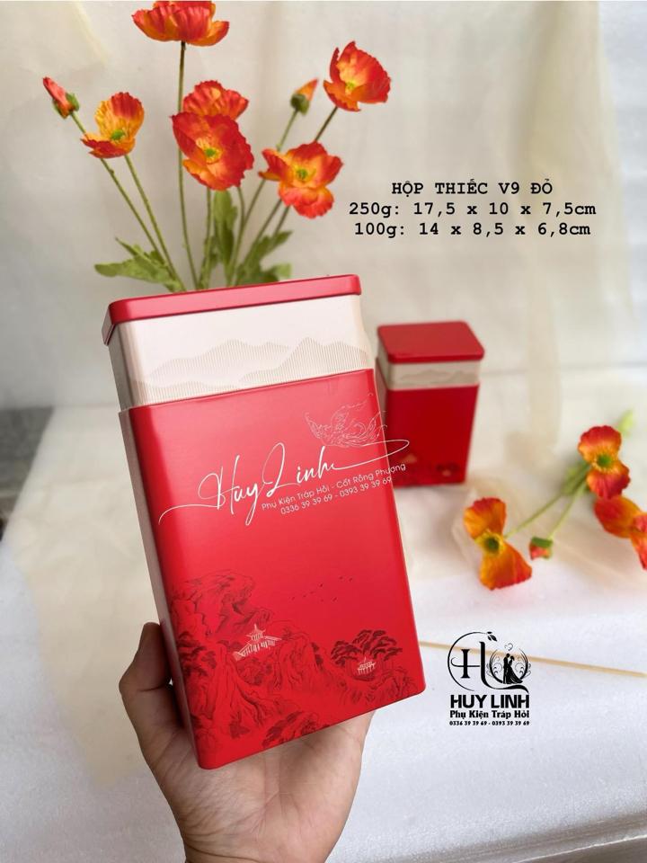 Hộp thiếc V9 ĐỎ-duoc-ban-tai-Phạm Thuỳ Linh
