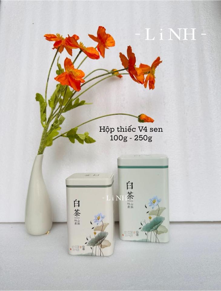 Hộp thiếc V4 sen-duoc-ban-tai-Phạm Thuỳ Linh