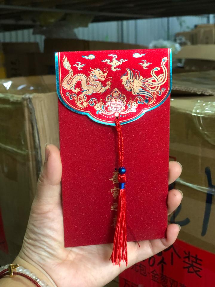 Lì xì TUA set 10c-duoc-ban-tai-Phạm Thuỳ Linh