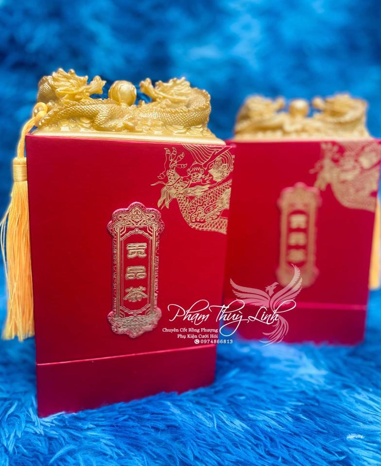 Hộp long ấn đỏ -duoc-ban-tai-Phạm Thuỳ Linh