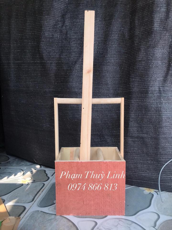 Đế gỗ rồng phượng-duoc-ban-tai-Phạm Thuỳ Linh