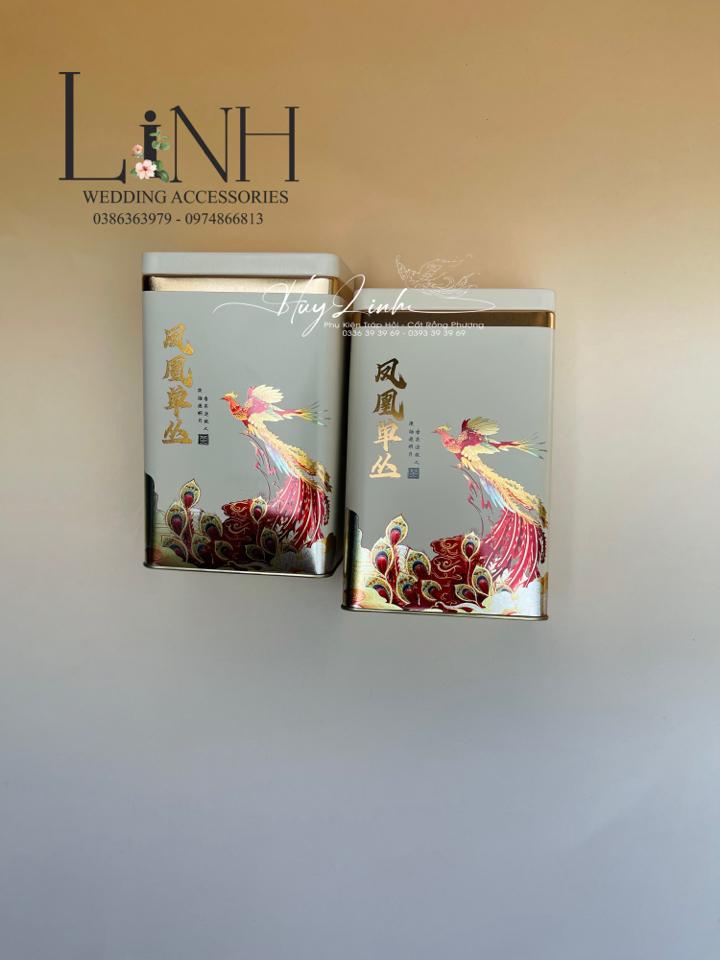 Hộp thiếc 250g V1 -duoc-ban-tai-Phạm Thuỳ Linh