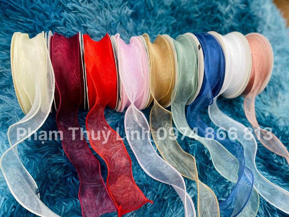Ruy băng voan-duoc-ban-tai-Phạm Thuỳ Linh