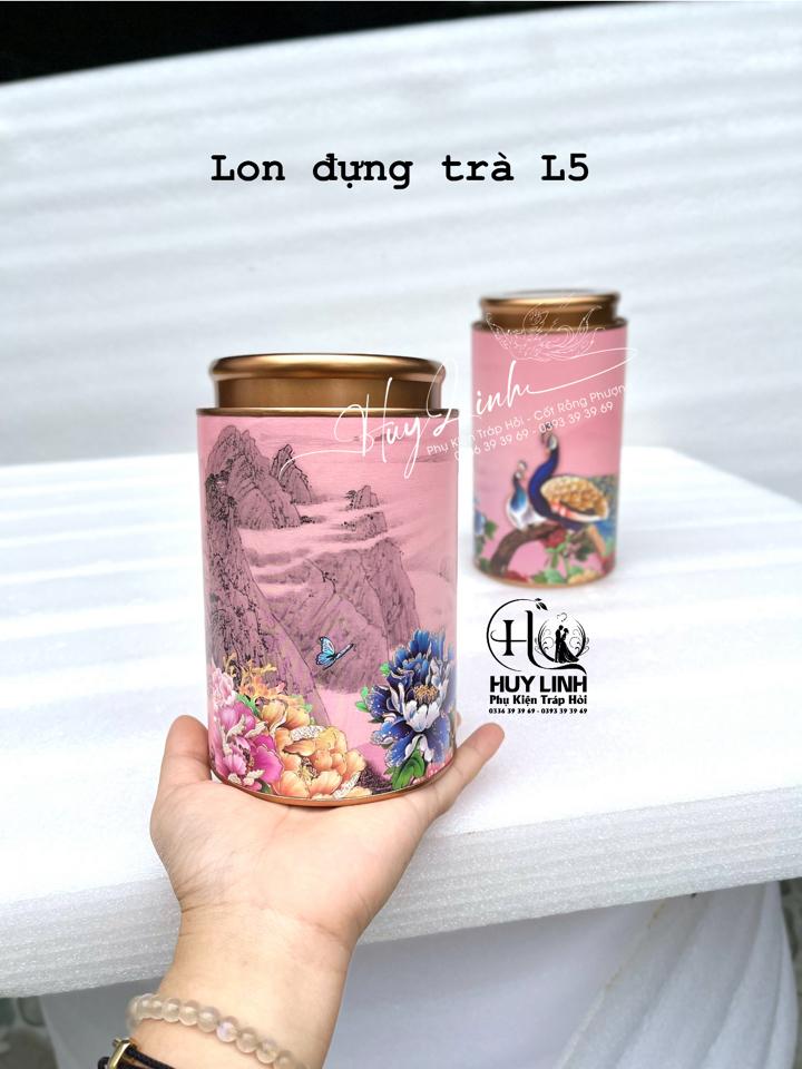 Lon trà L5 HỒNG-duoc-ban-tai-Phạm Thuỳ Linh