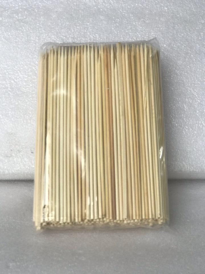 Que xiên -duoc-ban-tai-Phạm Thuỳ Linh