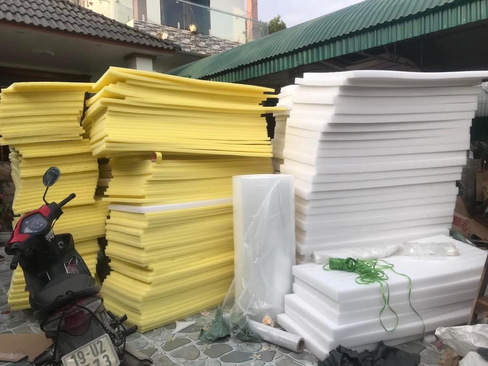 Xốp dẻo tấm dày 5cm-duoc-ban-tai-Phạm Thuỳ Linh
